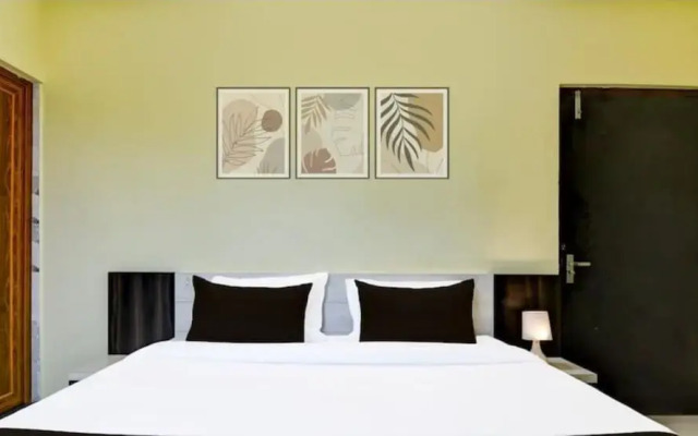 Goroomgo Dutta Residency Premium