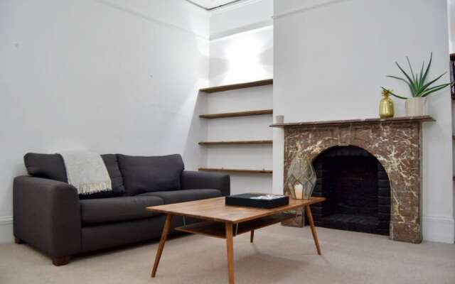 1 Bedroom Flat on Portobello Road Notting Hill