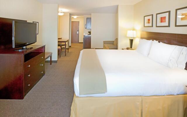 Holiday Inn Express & Suites Eagle Pass by IHG