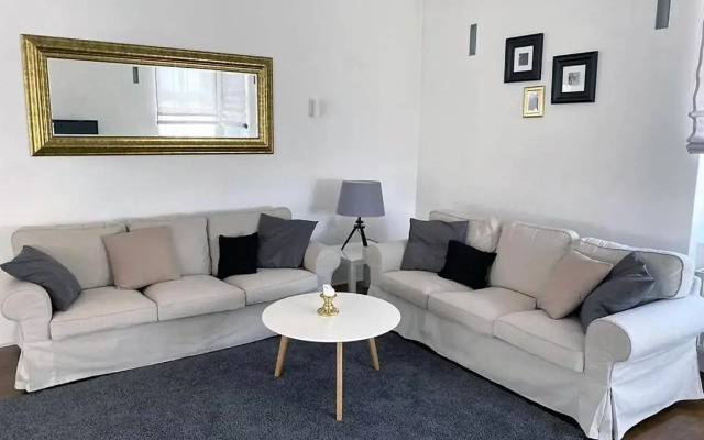 Luxusný 118m2 Apartmán s Krbom v Centre Nitry