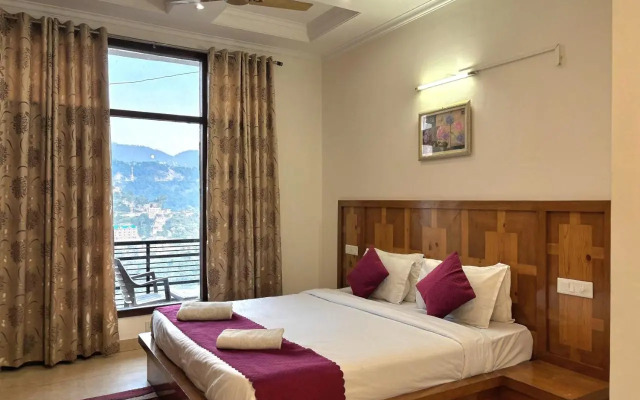 OYO 27648 Kasauli Greens