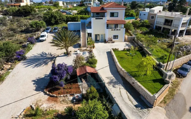 Villa Aitheras With sea Views and Garden