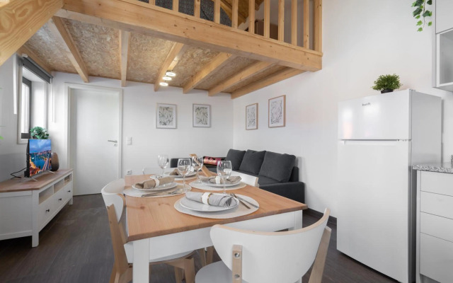 Stylish Duplex House - Terrace & River View