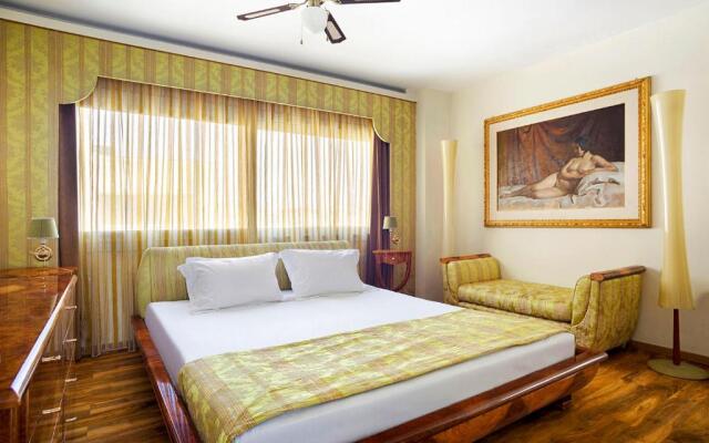 Unique 3 bedrm 3 bathrm apt - Acropolis views! SG69