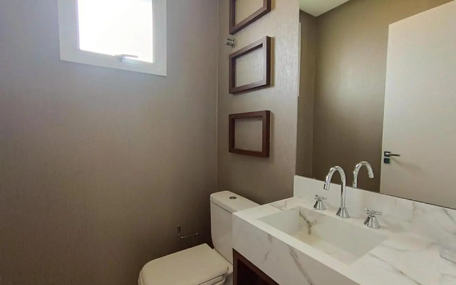 194 - Lindíssimo Dúplex 04 dormitórios em Mariscal