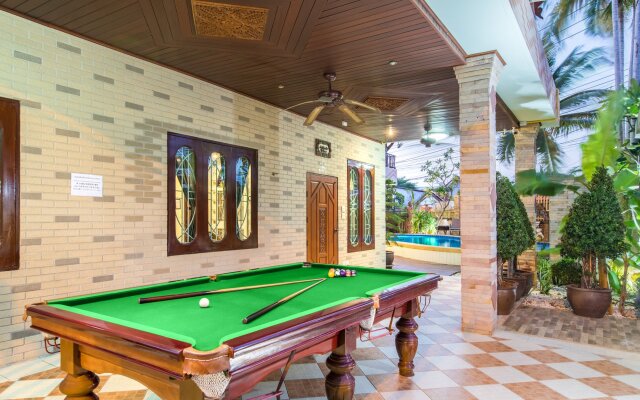 Grand Party Pool Villa by All Villas Pattaya