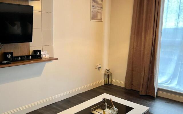 Radiant2 bedroom apartment in the heart of Harlow town