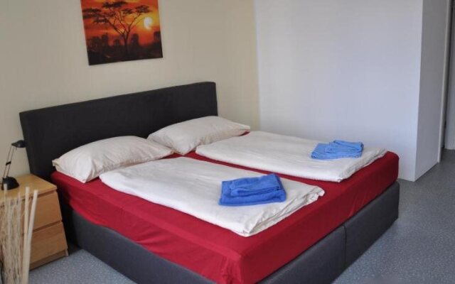 A bed Privatzimmer Dresden - Nichtraucherpension