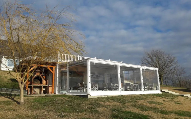 Pike Inn Dunavatul de Sus