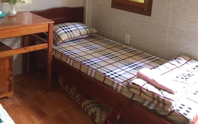Hung Long Homestay