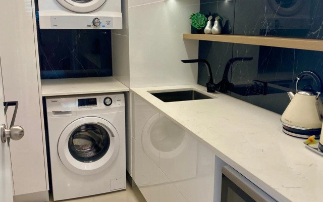 Bayona 1 Little Cove