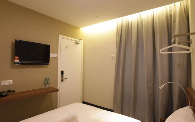 Max Hotel Subang Jaya