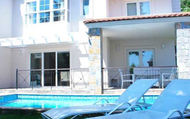 Bayview Deluxe Villa by Rezervasyonyap