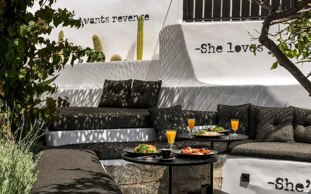 She Mykonos Boutique Hotel