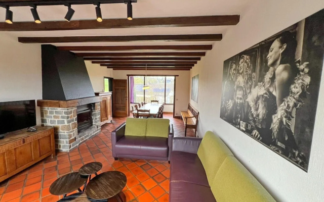 Pleasant and Luxurious House Located in Noiseux