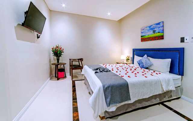 Thu Trang Beachfront Hotel