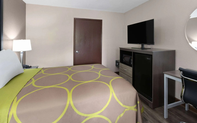Super 8 By Wyndham Bridgeport/Clarksburg Area