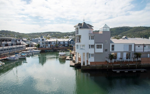 Waterfront- 11 South Quay