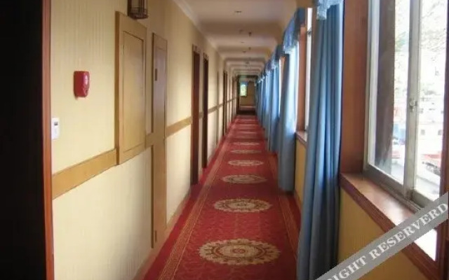 Tufante Yangguang Hotel