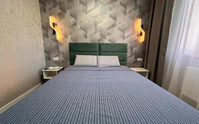 Апартаменты на проспекте Героев Отечества 8