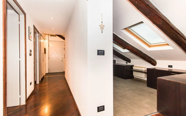 Cenisia Attic Apartment