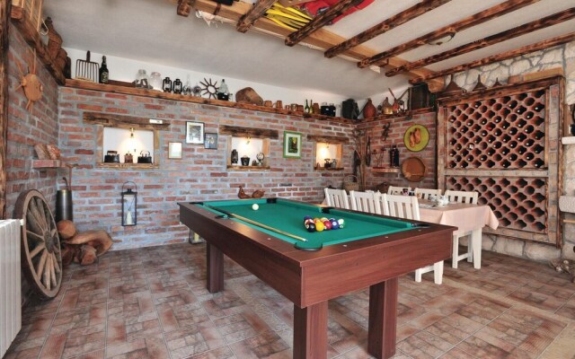 Amazing Home in Razanj With Sauna, Wifi and 6 Bedrooms