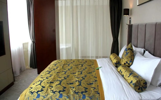 Hongcheng Yuehai Hotel - Qingdao