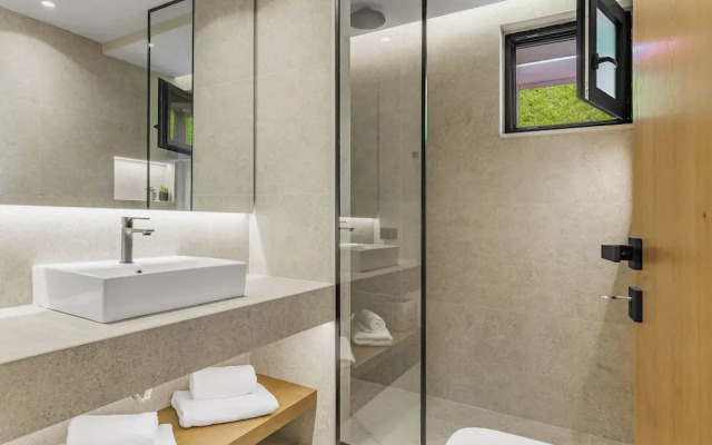 Lakka Suites