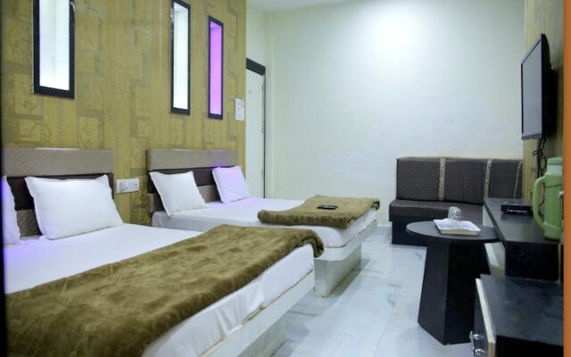 OYO 13191 Hotel Atlas Palace