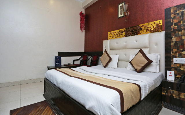 OYO 7634 Hotel Delhi Continental