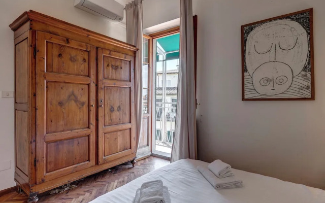 Palestro Apartment by Mamo Florence