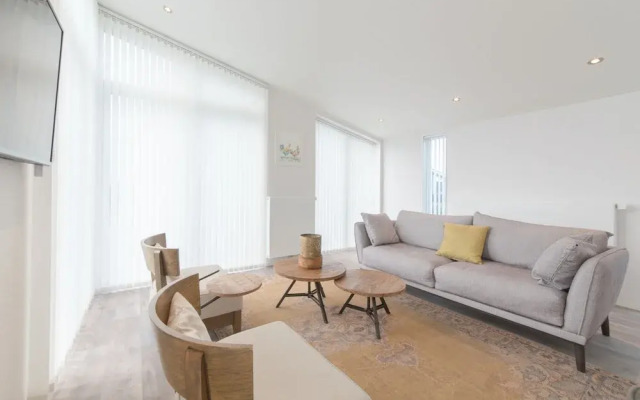 Modern, High-quality Chalet With Wifi Near the Oosterschelde