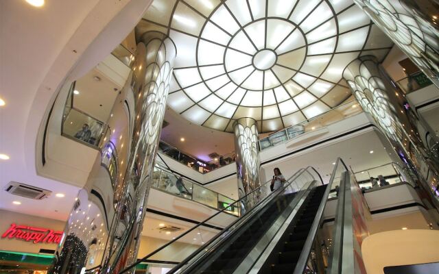 MaxStays - Max Style @ One Eastwood Avenue