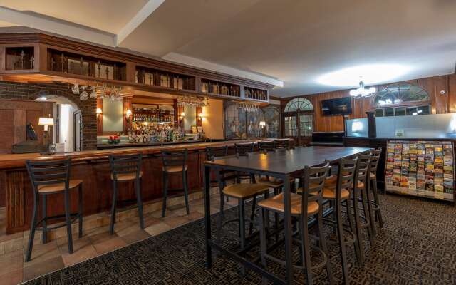 Best Western Plus French Quarter Courtyard Hotel