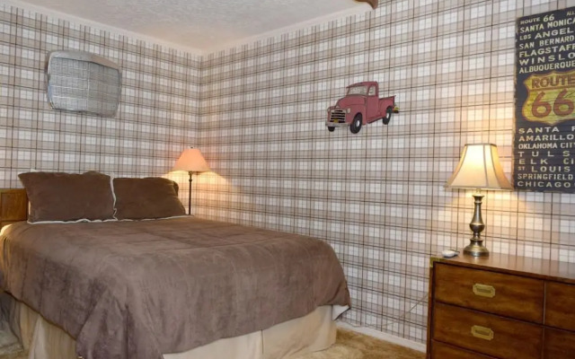 Claim_jumper_townhouse_19