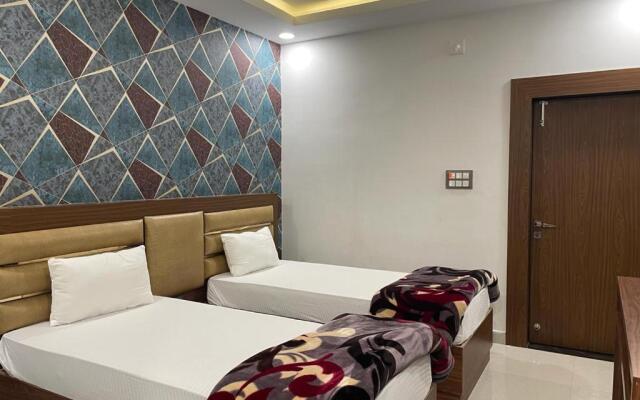 Hotel Shakti & Banquet By WB Inn
