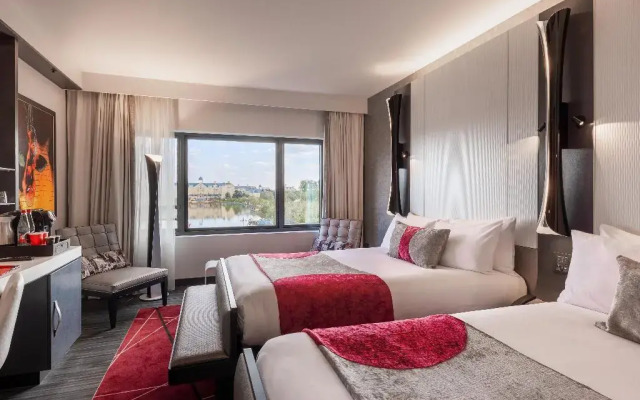 Disney's Hotel New York - The Art of Marvel
