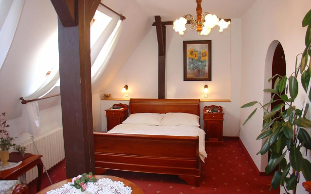 Opera Hotel