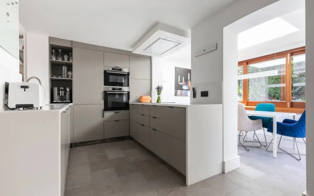 Whittlesey Street II by Onefinestay