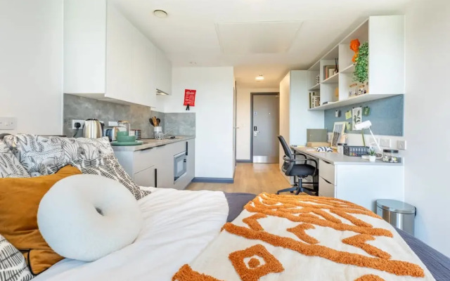 Student Only Winfield Court