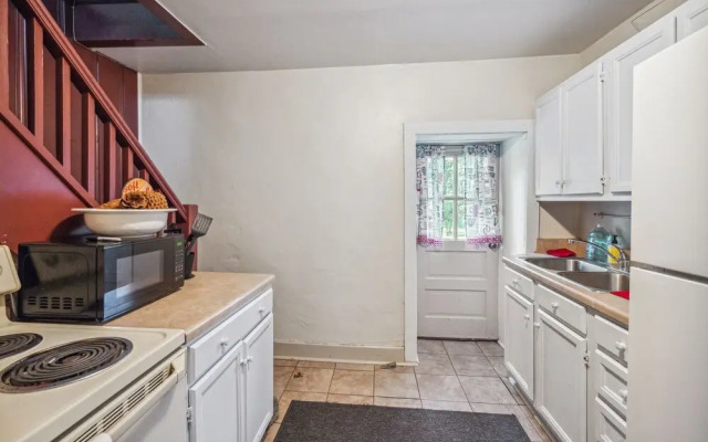 Cozy Home Best Location In Town On 7 Private Acres 2 Bedroom Cottage by Redawning