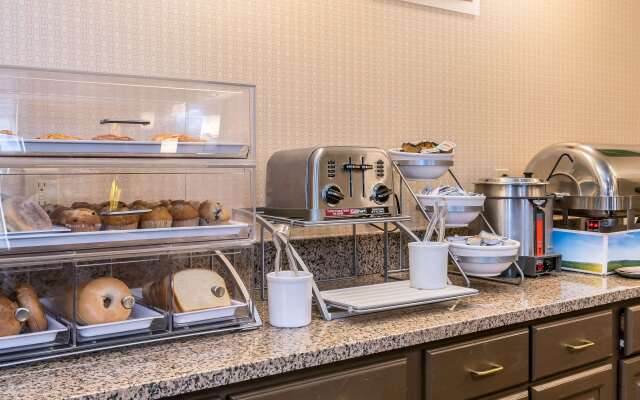 Comfort Suites Springfield I-70