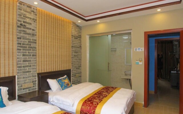 Fenghuang Nanmu Inn 1