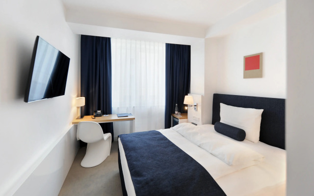 Bayer 89 Vi Vadi Hotel