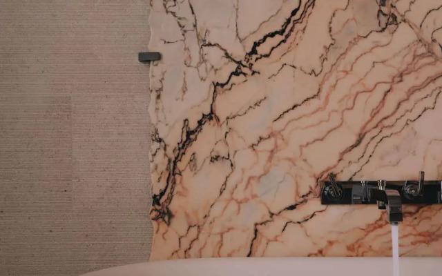 Maison Heler Metz, Curio Collection By Hilton