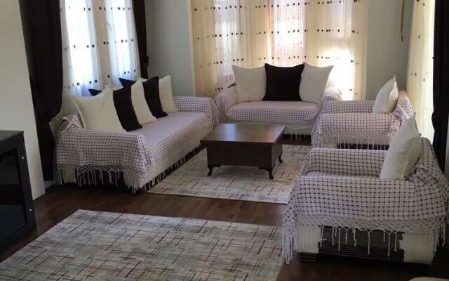 Villa B Calis Beach