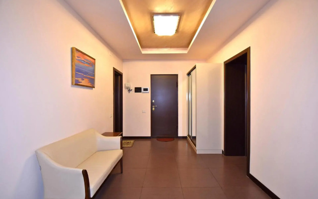Northern Avenue 2 bedroom Modern Apartment With Balcony HH570