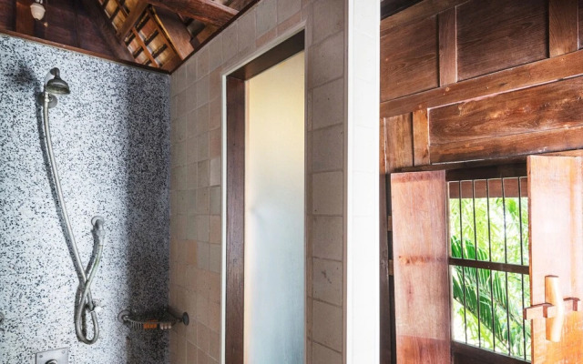 Baan Mahabhirom by Favstay