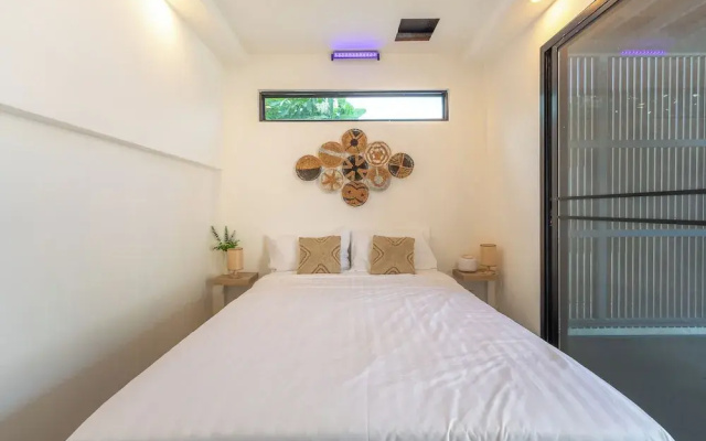 Stylish Rooftop Pool Villa Sea View V211
