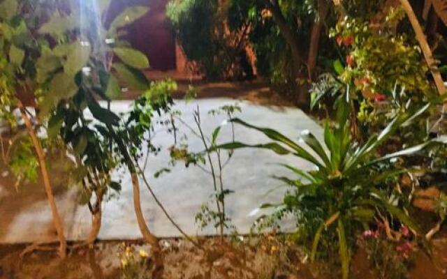 saffron guest house & hostel
